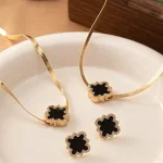 Daya Glow Gold Siyah Yonca Set (Kolye+Bileklik+Küpe) - Görsel 3